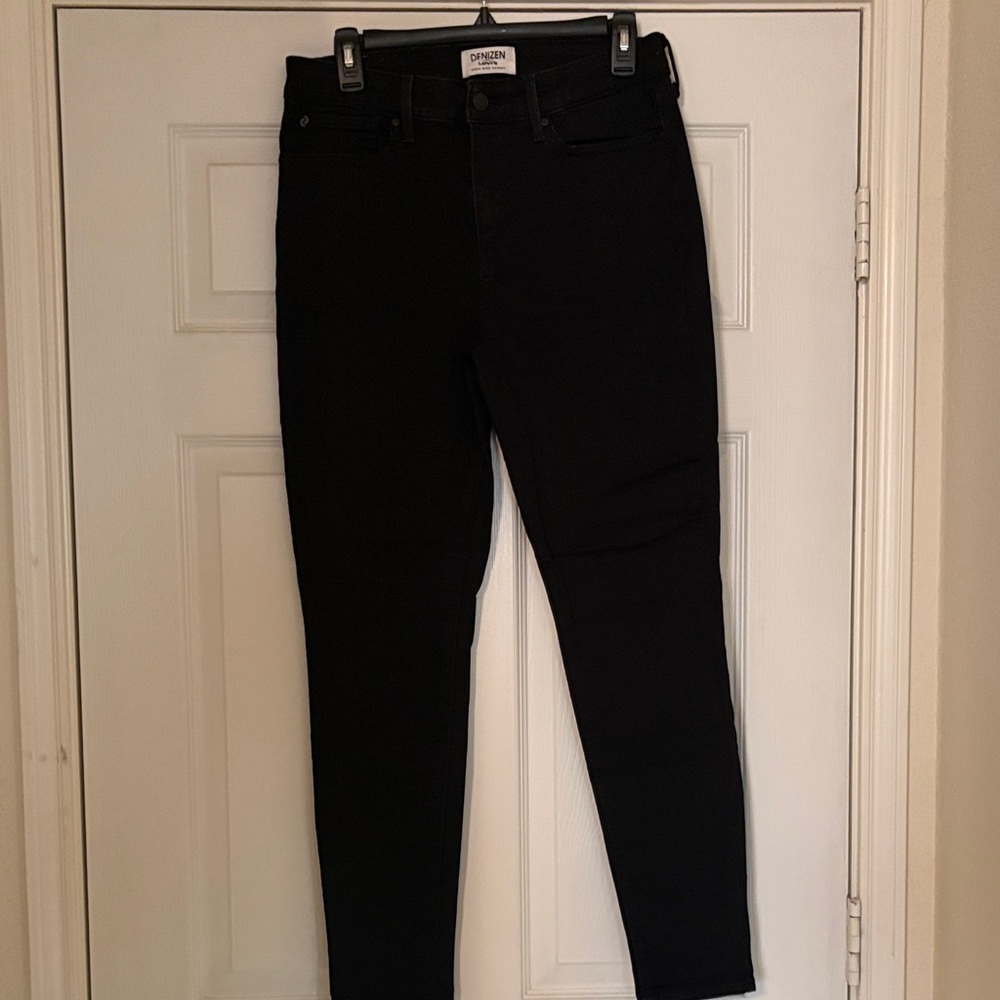 Denizen from Levi's Women's Dark Skinny Jeans